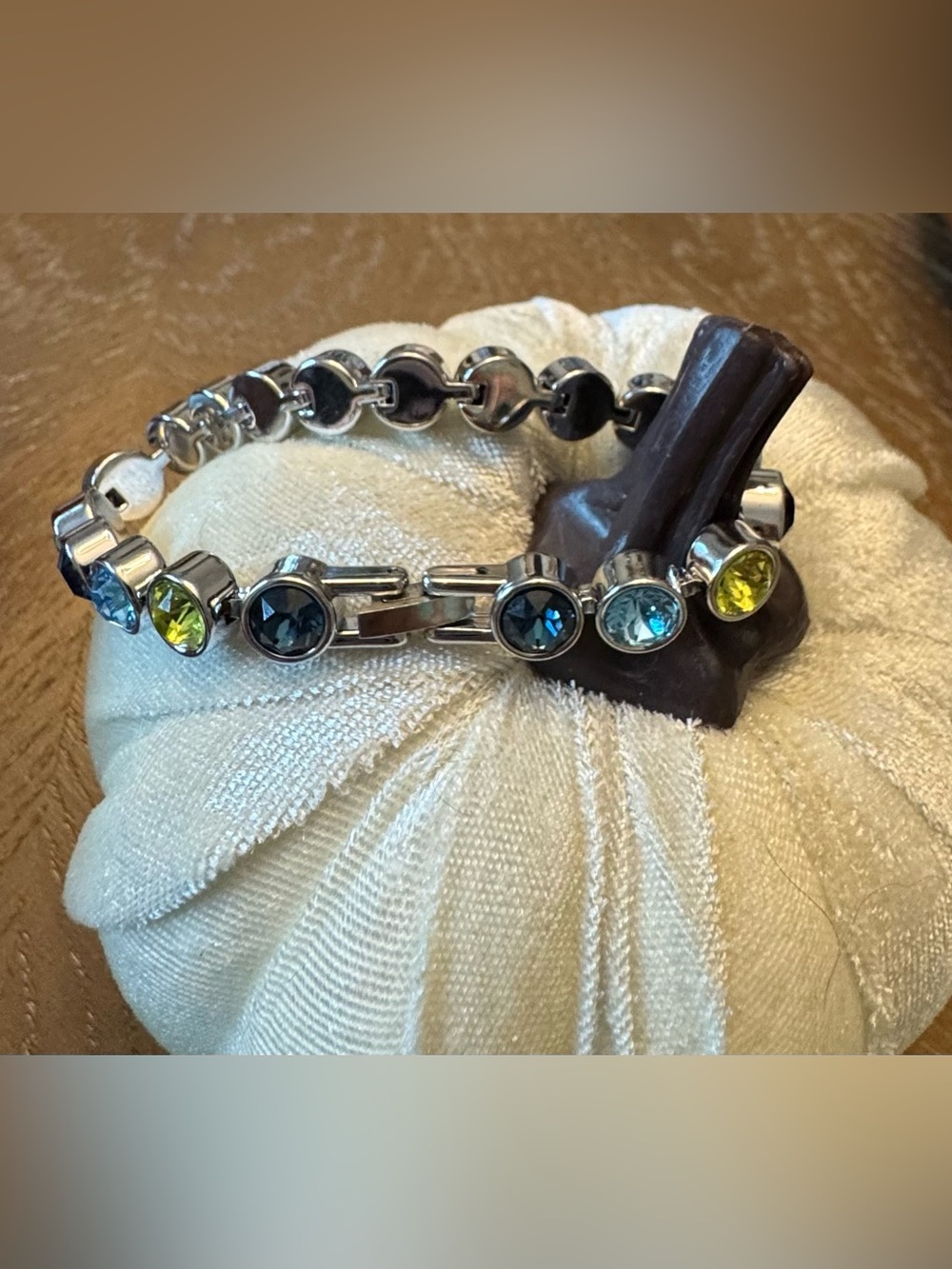 Touchstone Crystal Silver-Tone Bracelet 💙💚 Blue & Lime Green Swarovski Crystals - Picture 3 of 5